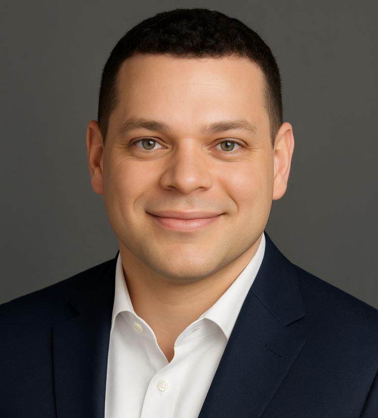 Bernardo Pérez, real estate agent at Ideale Realty