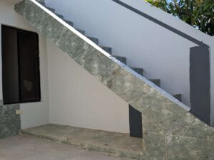 13 Edificio de 7 estudios rentados en Los Frailes II