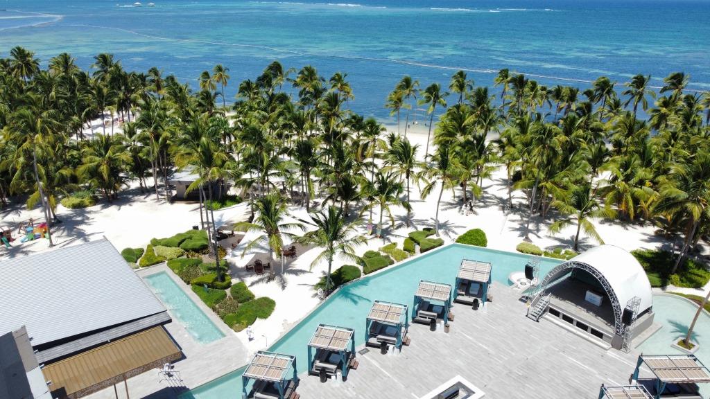 Palm View Golf & Apartments Punta Cana 28 Palm View Golf & Apartments Punta Cana, proyecto de apartamentos en Punta Cana con CONFOTUR, amenidades resort y alto potencial para inversión.